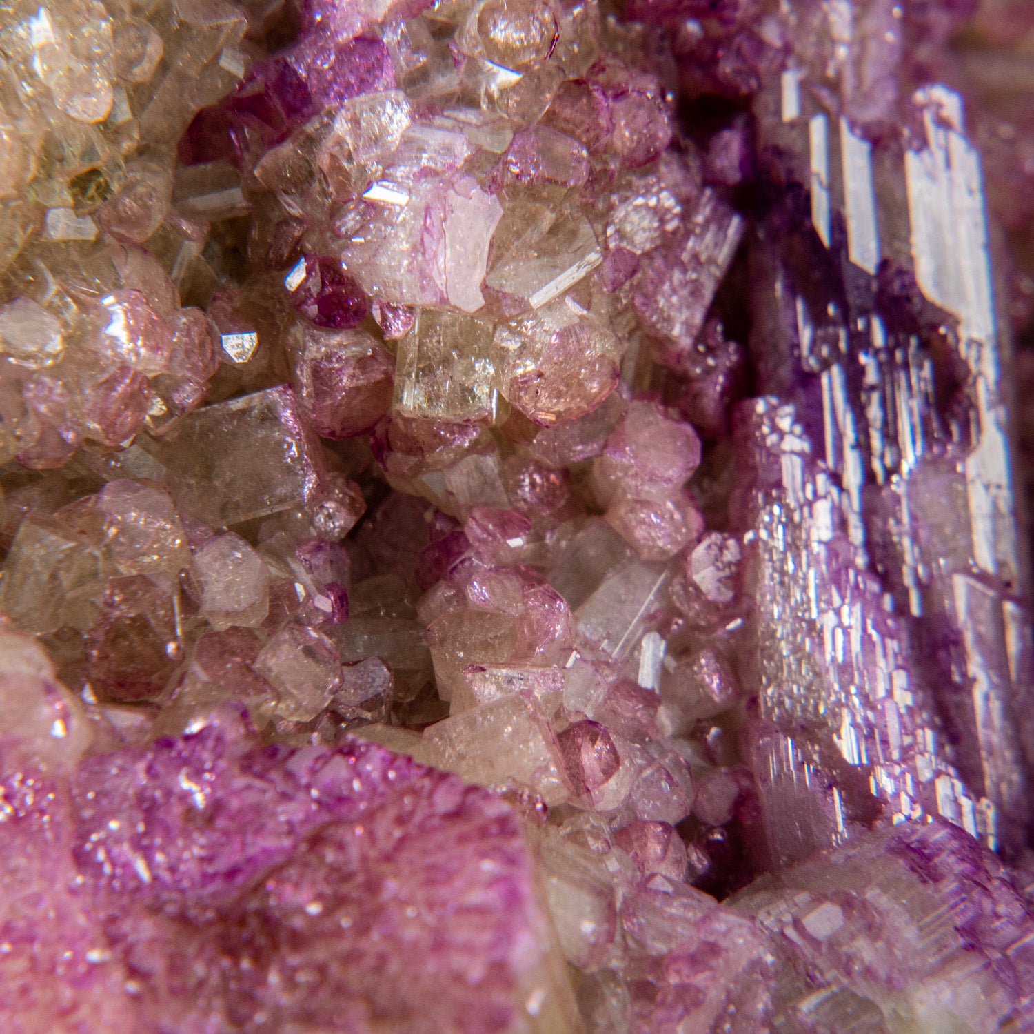 Vesuvianite from Jeffrey Mine, Asbestos, Québec, Canada