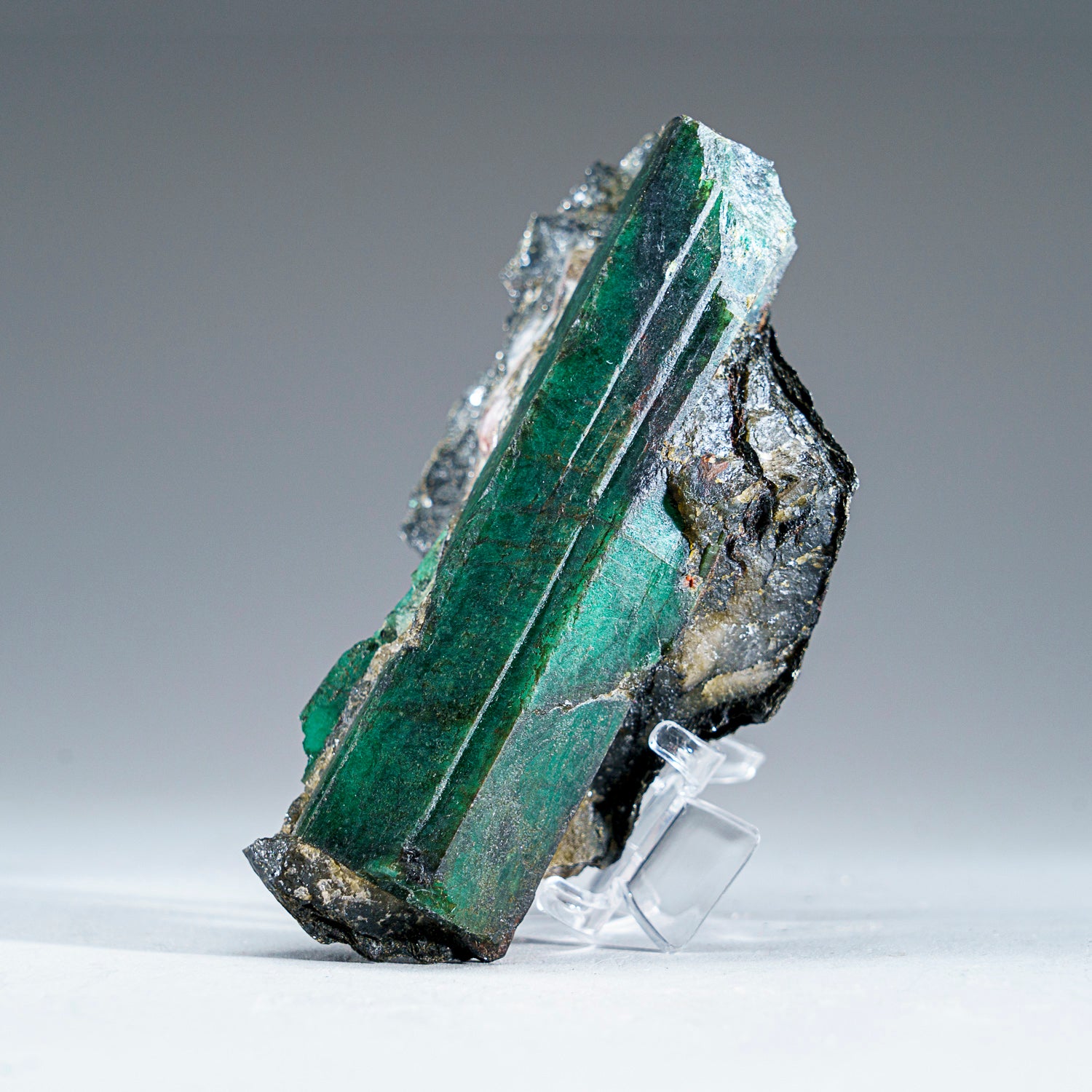 Emerald in Quartz Biotite from Brumado District, Serra das Éguas, Bahia, Brazil