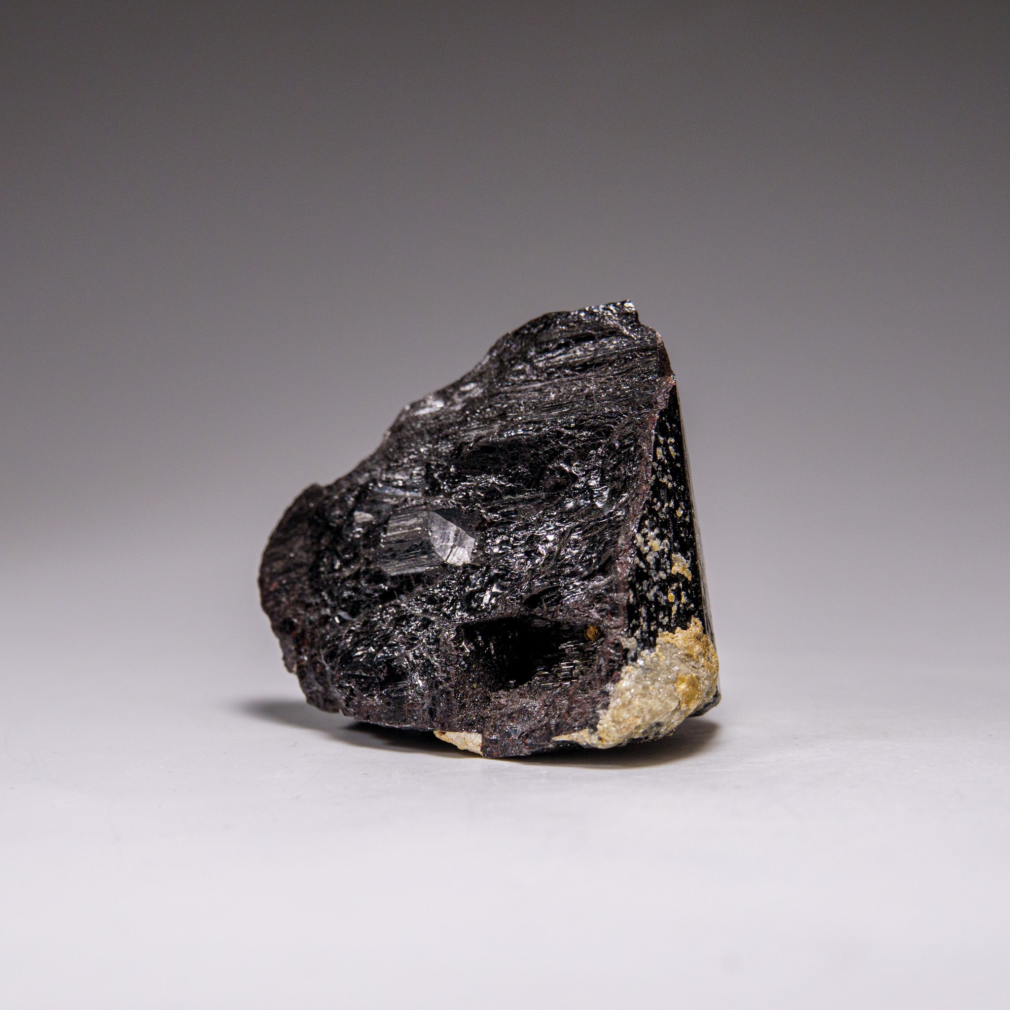 Manganotantalite from Nuristan, Laghman Province, Afghanistan