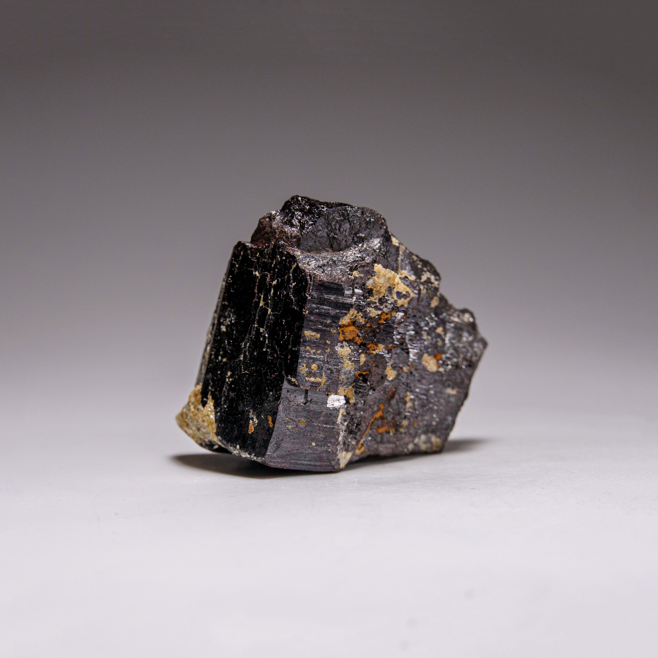 Manganotantalite from Nuristan, Laghman Province, Afghanistan