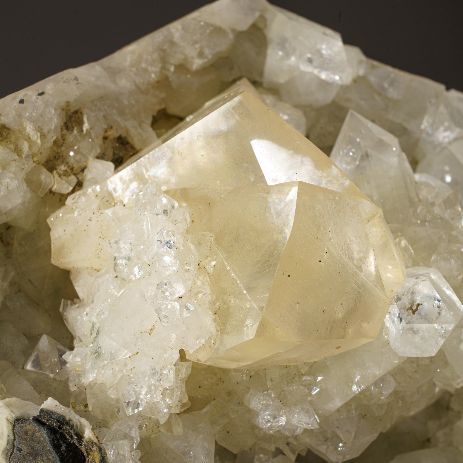 Twin Calcite with Apophyllite From Nasik District, Maharashtra, India