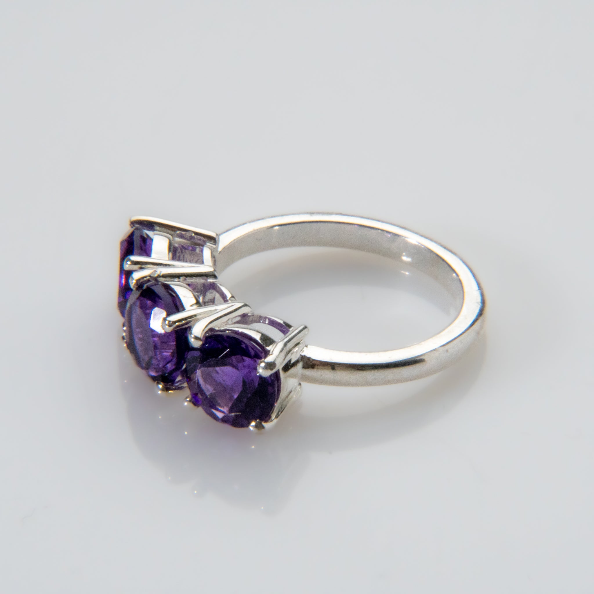 Amethyst Gemstone Sterling Silver Ring (Size 6 3/4)