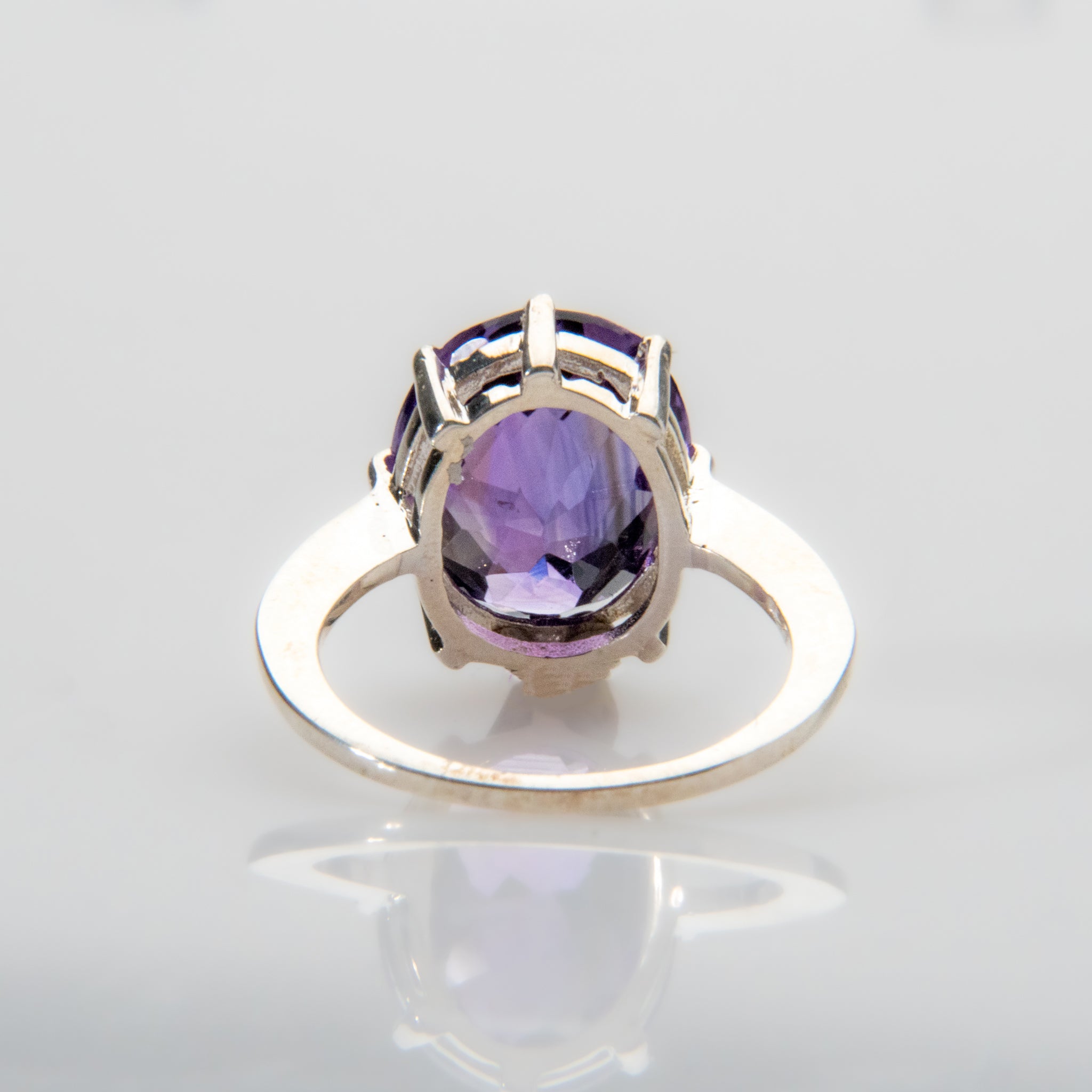 Amethyst Gemstone Sterling Silver Ring (Size 7)