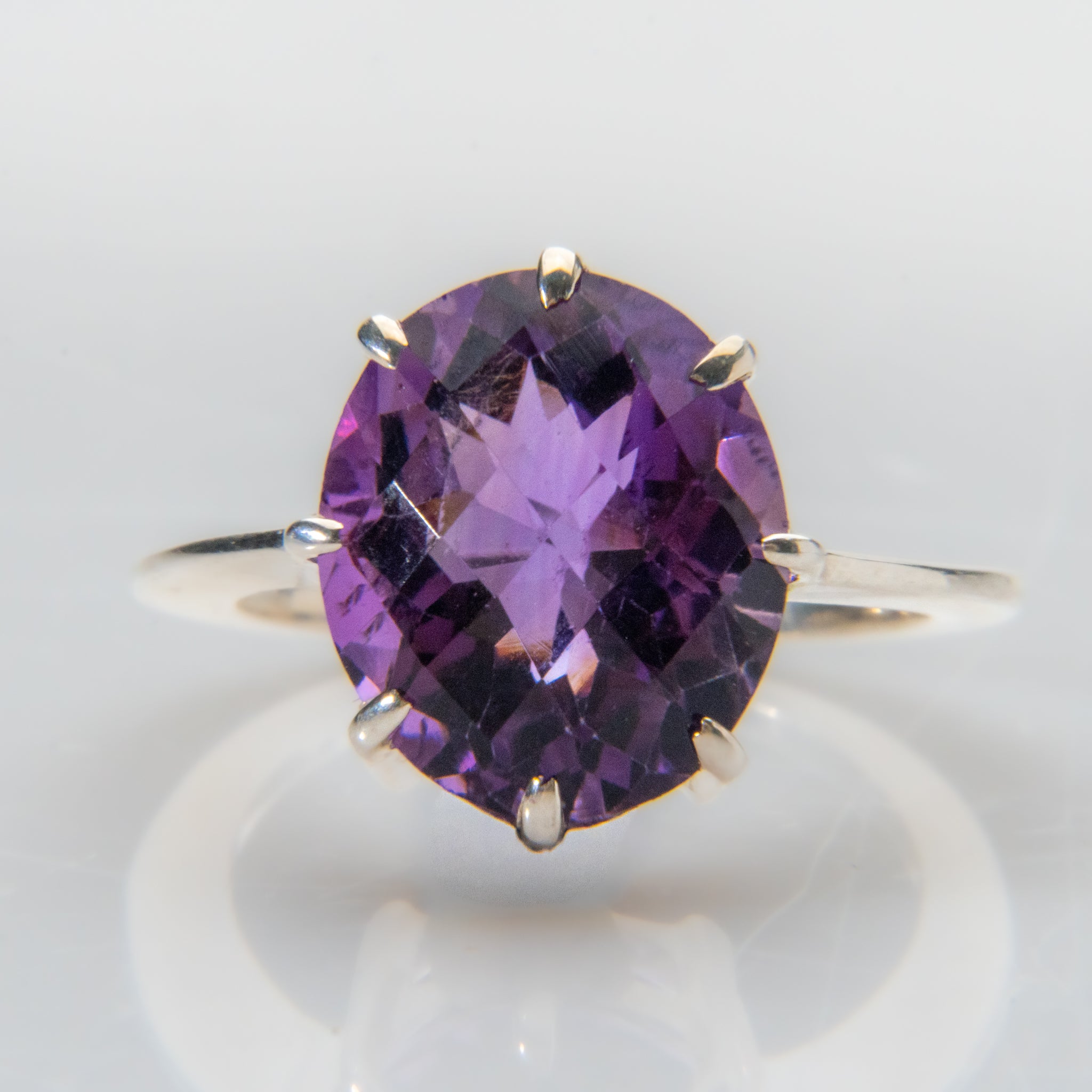 Amethyst Gemstone Sterling Silver Ring (Size 7)