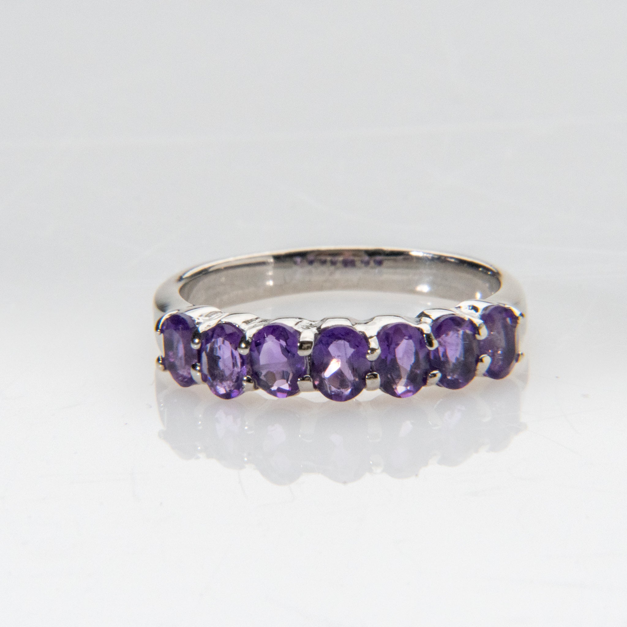 Amethyst Gemstone Sterling Silver Ring (Size 7)