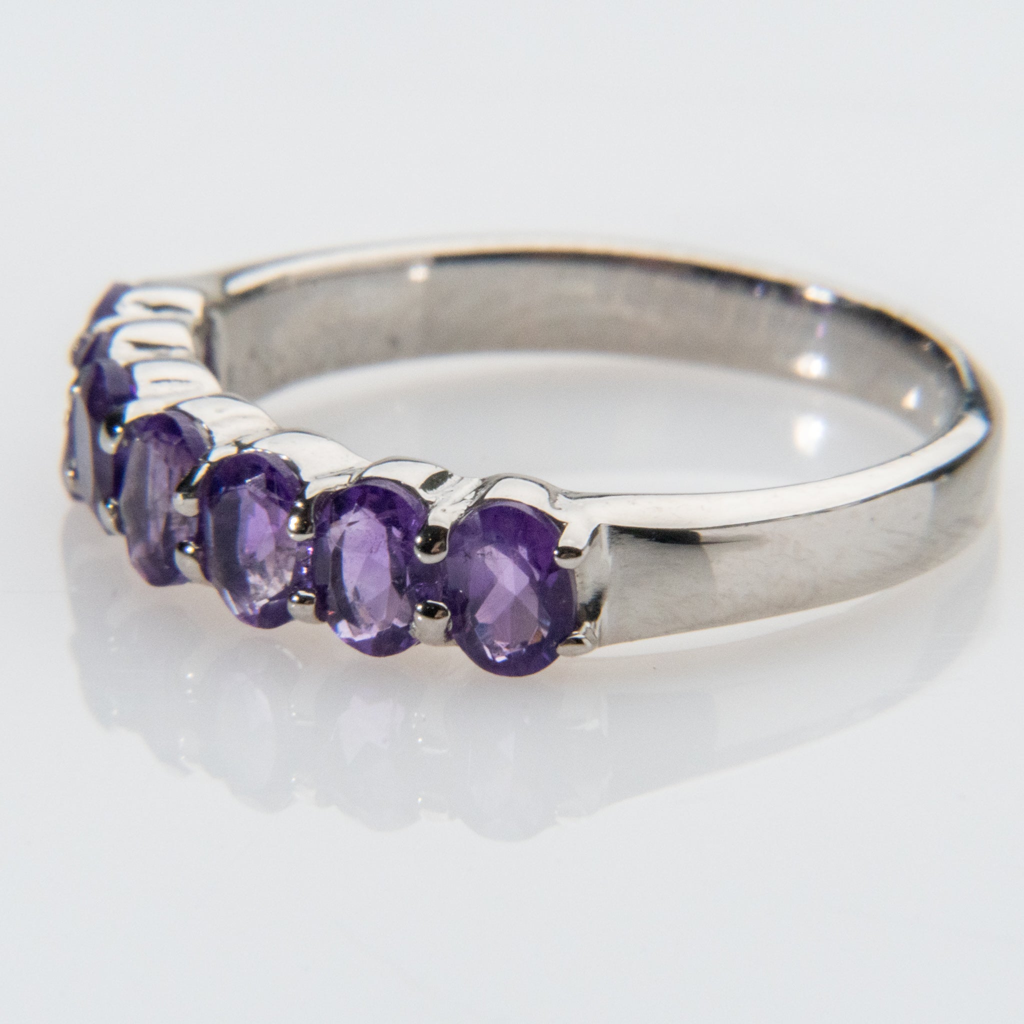 Amethyst Gemstone Sterling Silver Ring (Size 7)
