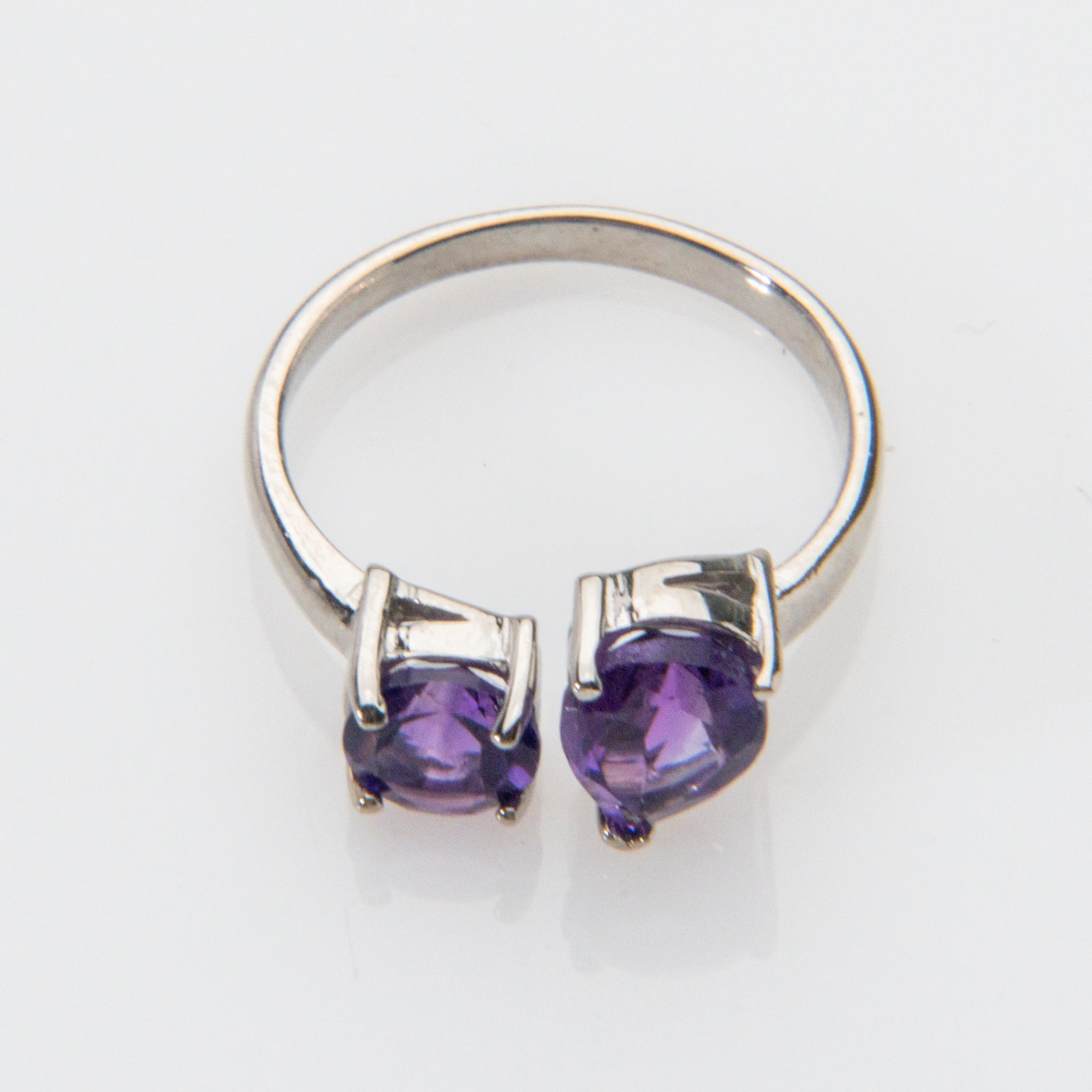 Amethyst Gemstone Sterling Silver Ring (Size 6)