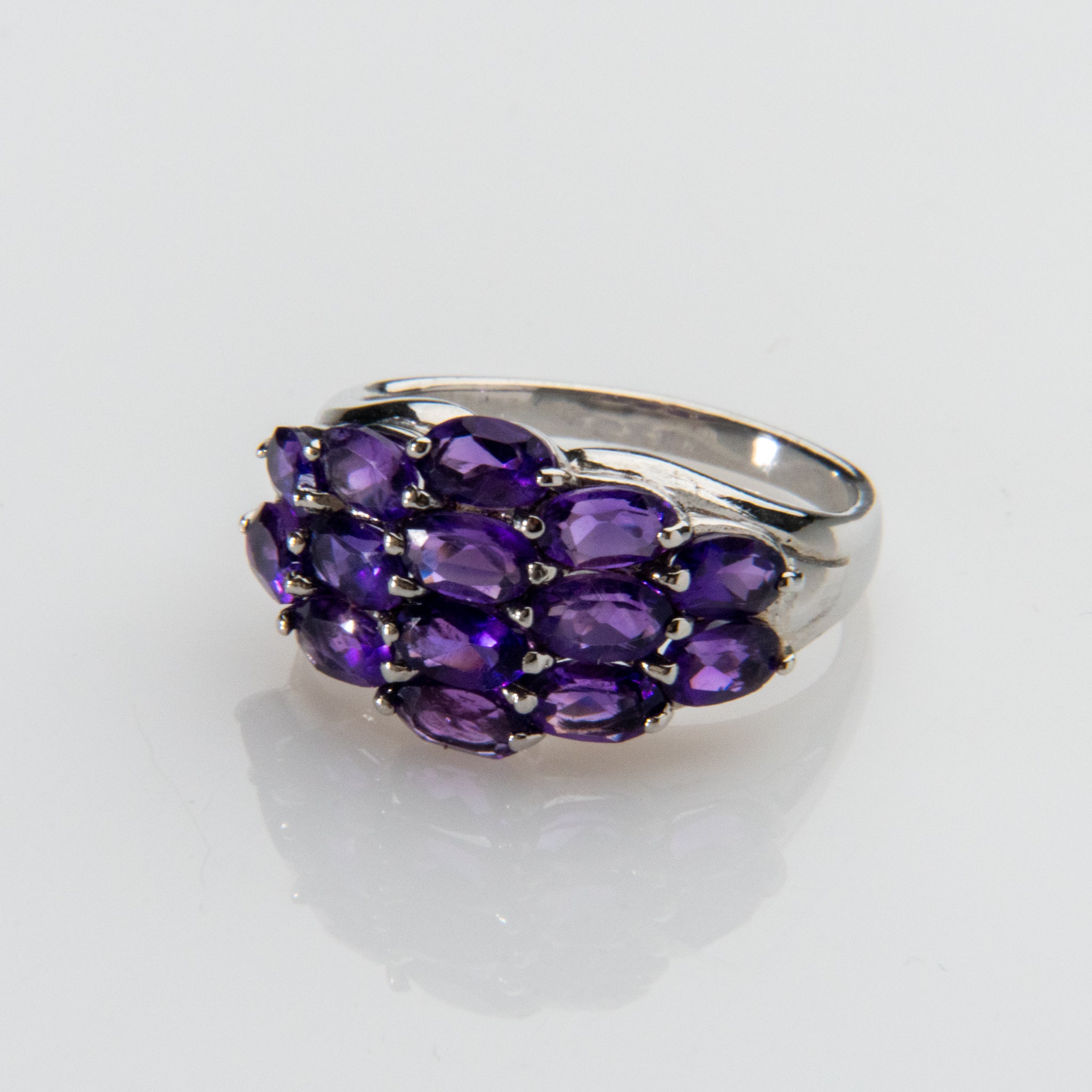 Amethyst Gemstone Sterling Silver Ring (Size 7)