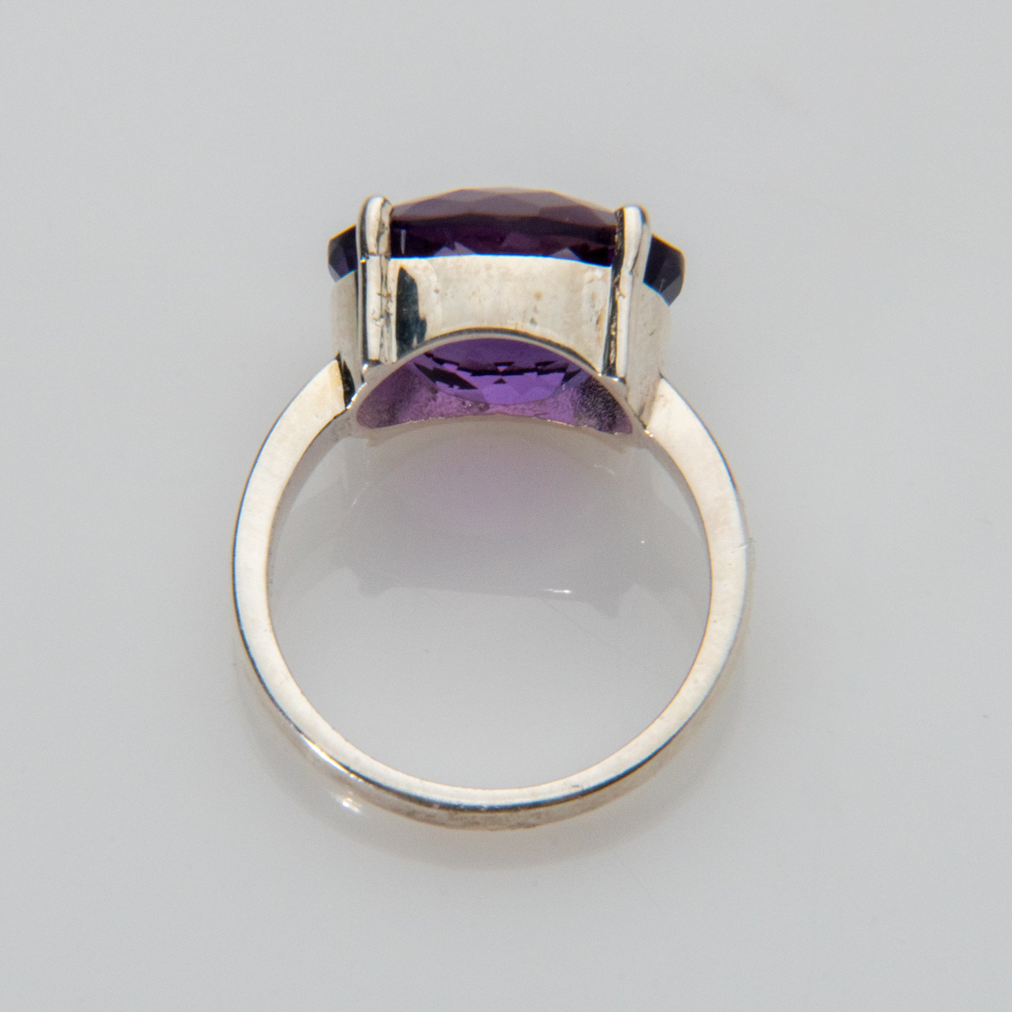 Amethyst Gemstone Sterling Silver Ring (Size 6)