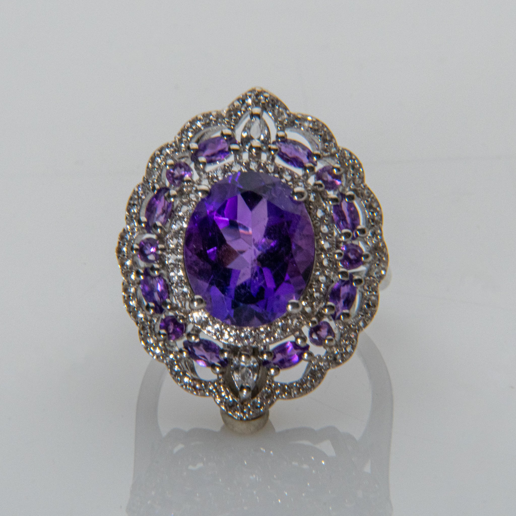 Amethyst Gemstone Sterling Silver Ring (Size 7)