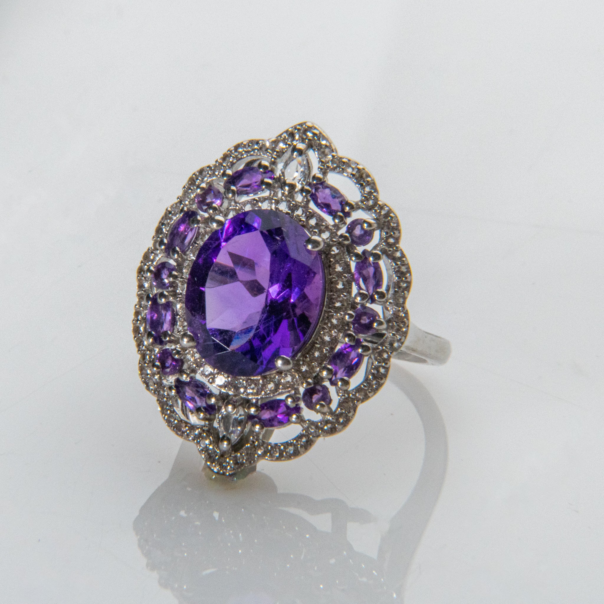 Amethyst Gemstone Sterling Silver Ring (Size 7)