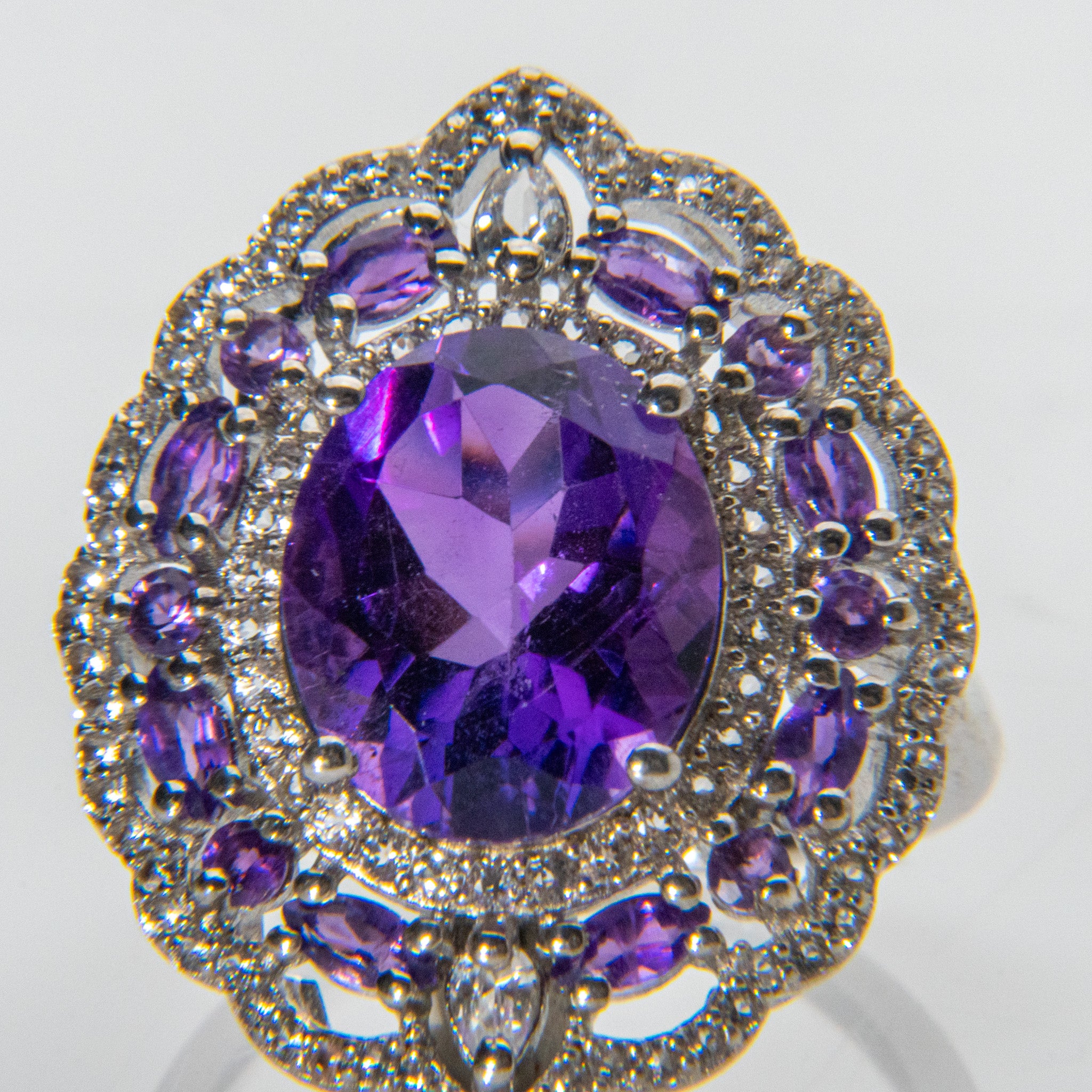 Amethyst Gemstone Sterling Silver Ring (Size 7)