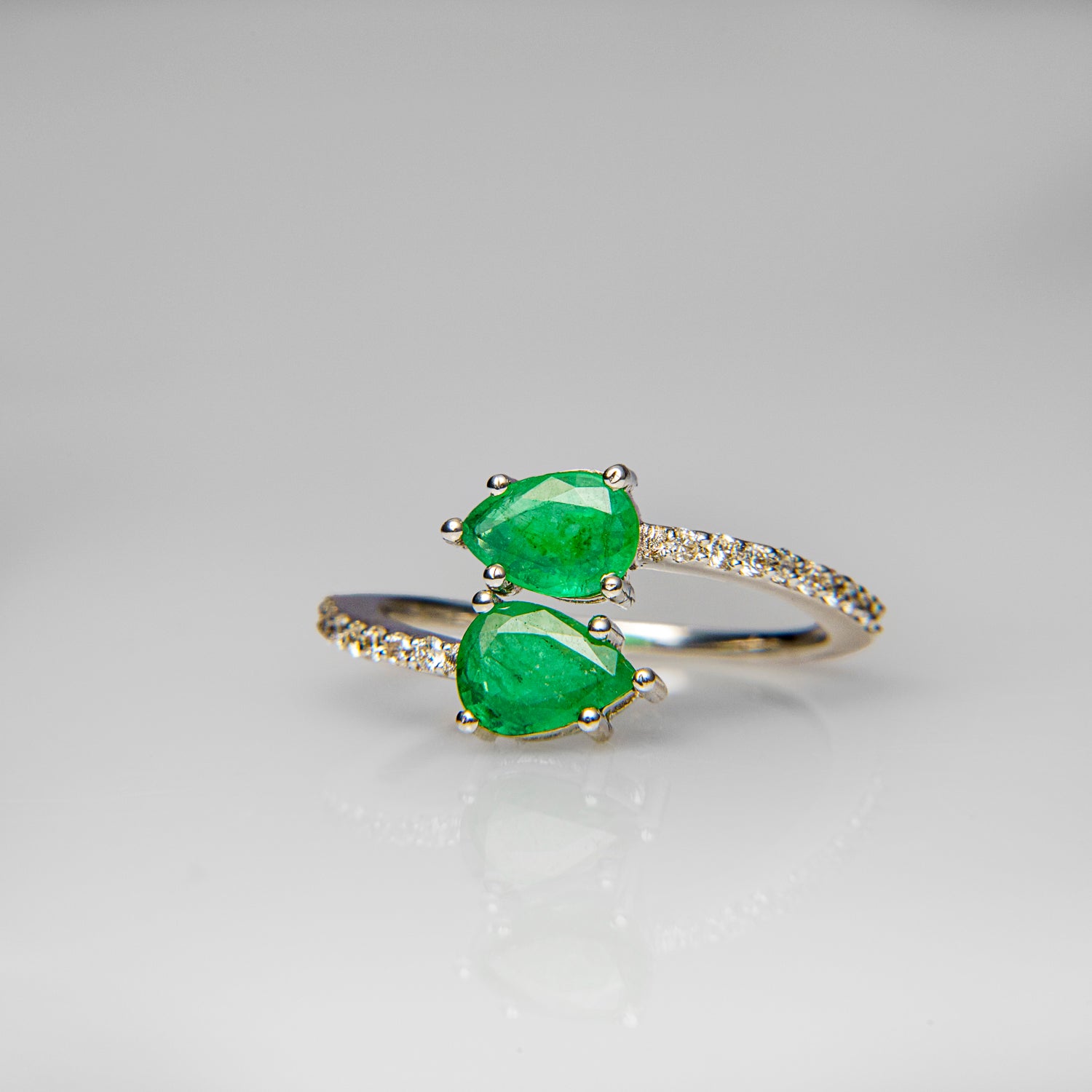14k White Gold Emerald (2.98ct.) Ring