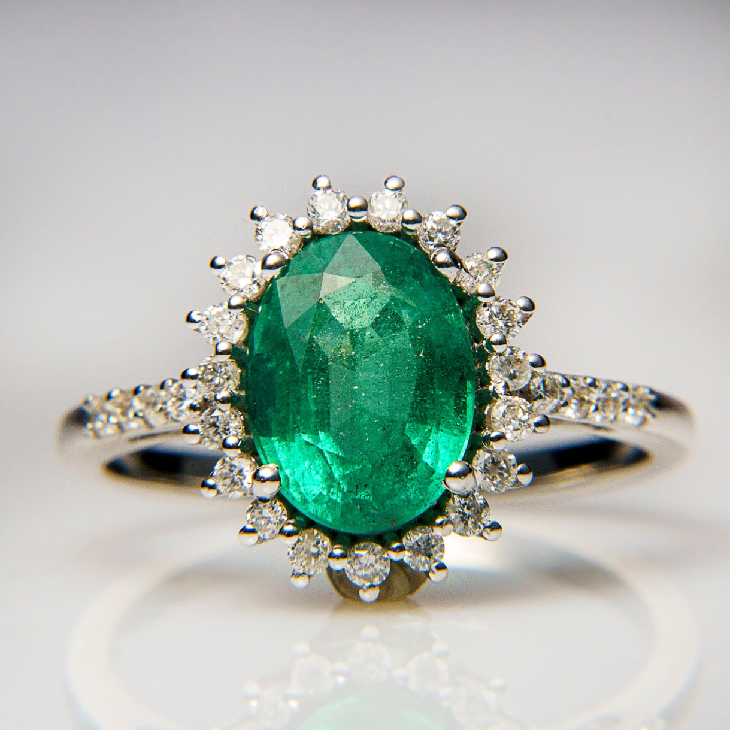 14k White Gold Emerald (2.61ct.) Ring