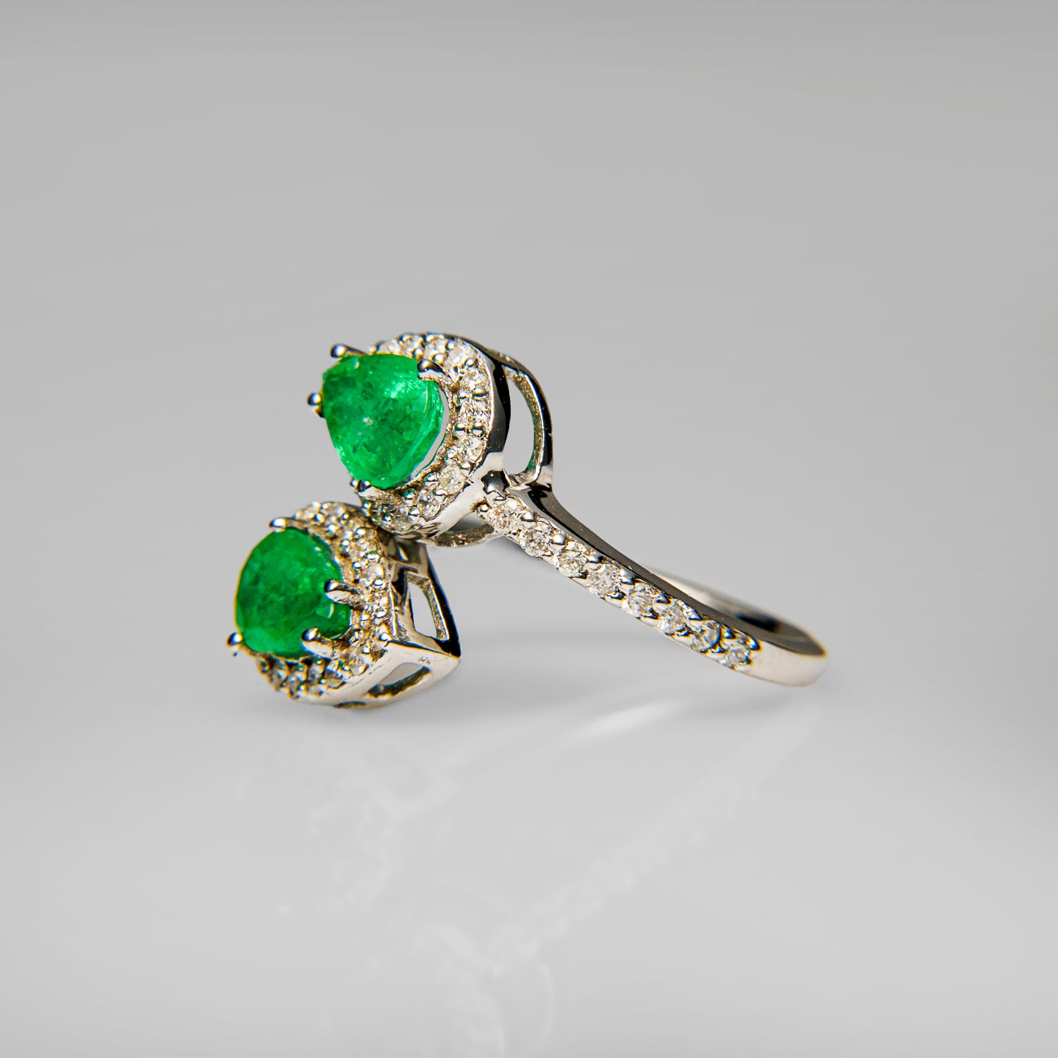 14k White Gold Emerald (1.3ct.) Ring