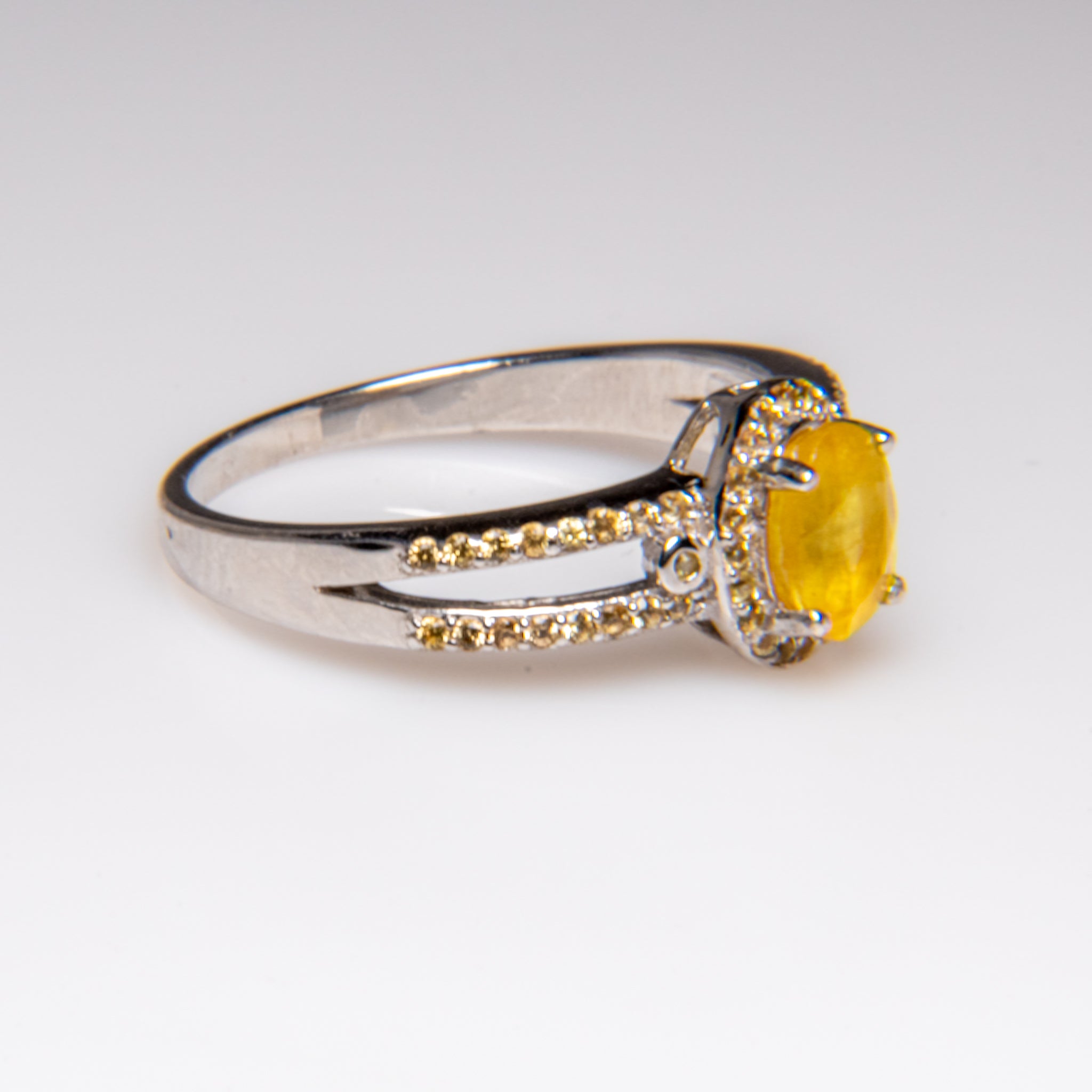 Lemon Citrine Gemstone Sterling Silver Ring (Size 8.5)