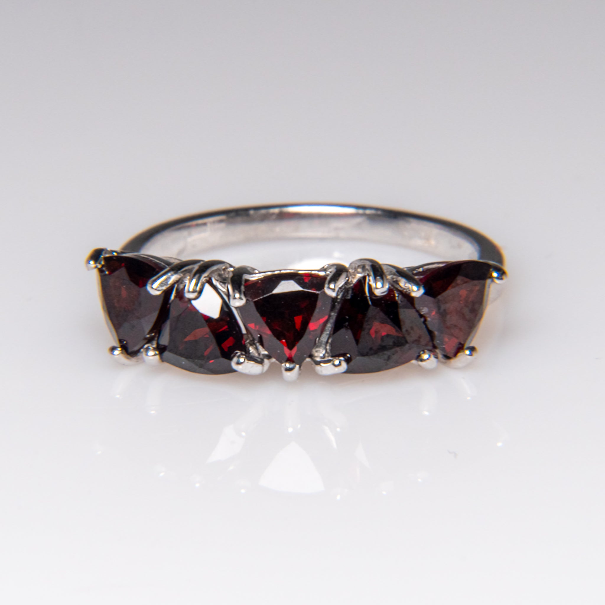 Garnet Gemstone Sterling Silver Ring (Size 6.5)