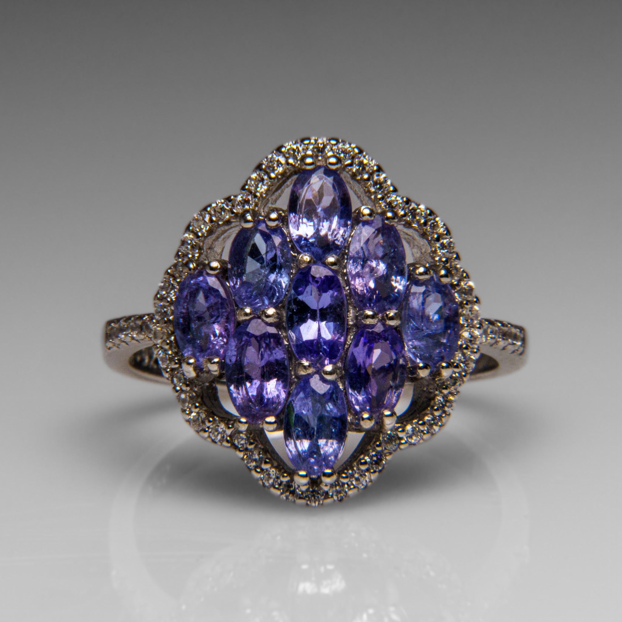 Tanzanite Gemstone Sterling Silver Ring (Size 8 3/4)