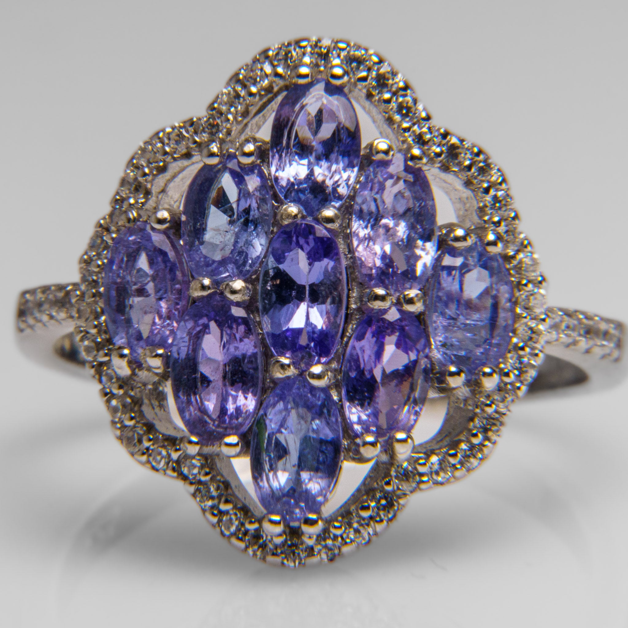 Tanzanite Gemstone Sterling Silver Ring (Size 8 3/4)