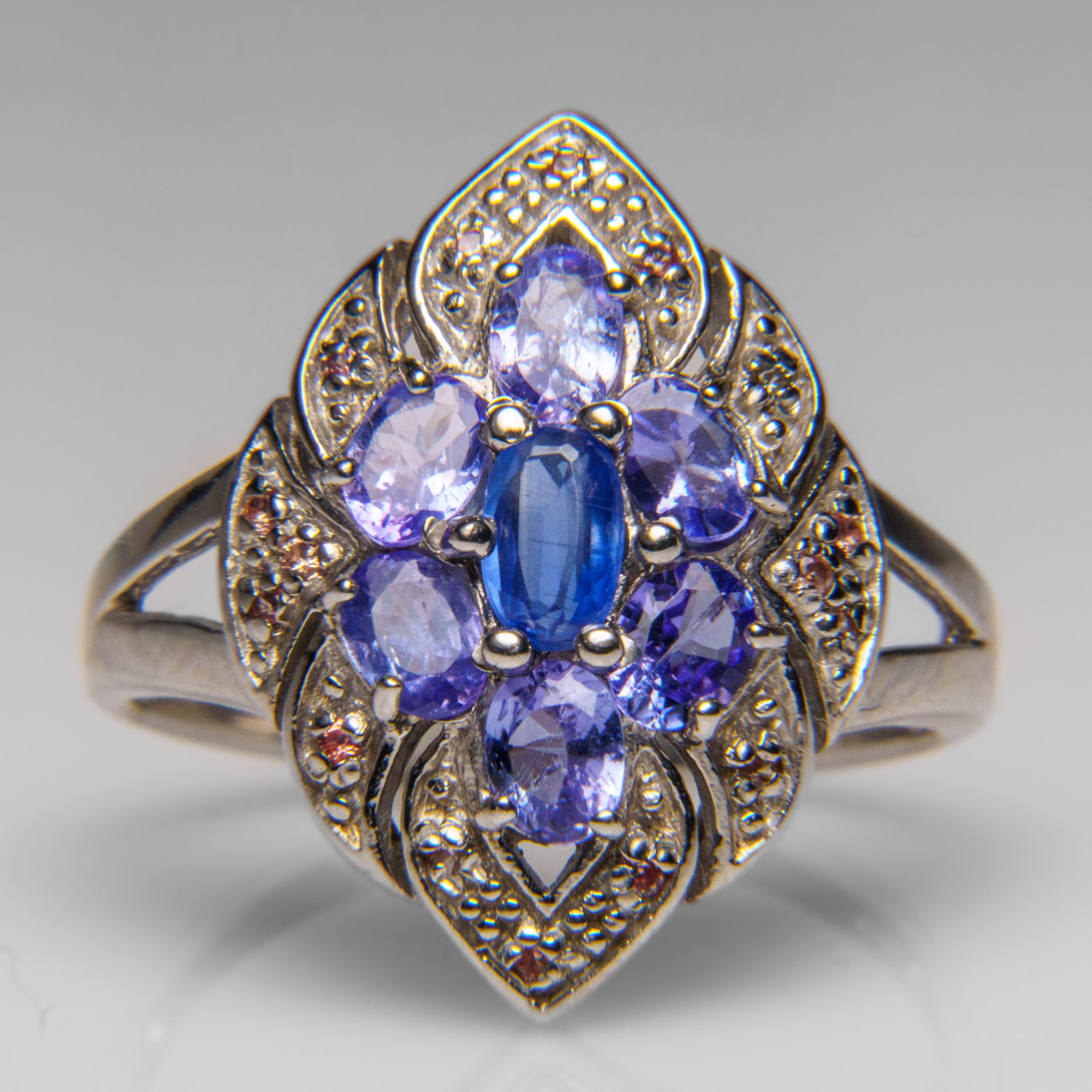 Tanzanite Gemstone Sterling Silver Ring (Size 6)