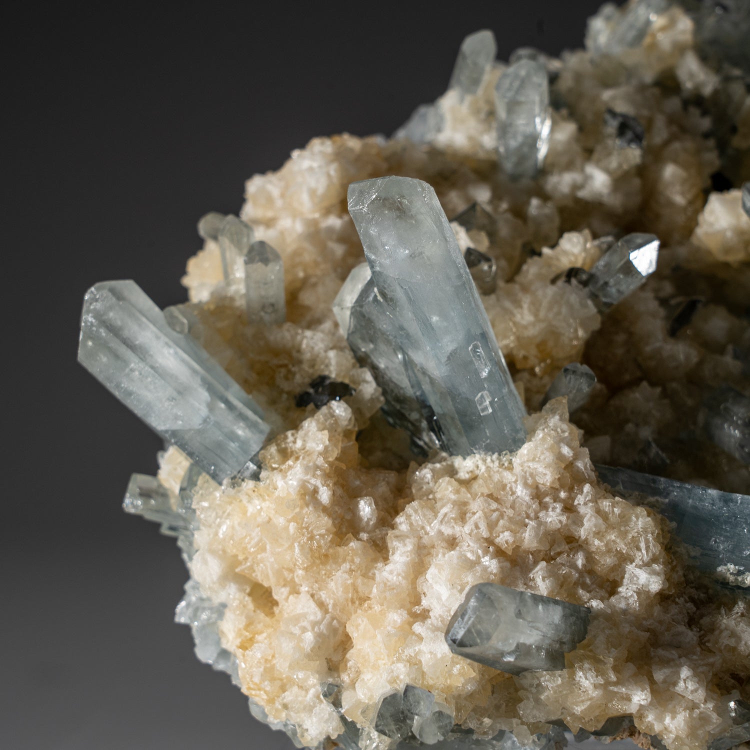 Barite in Sphalerite from Sterling Mine, Stoneham, Weld County, Colorado