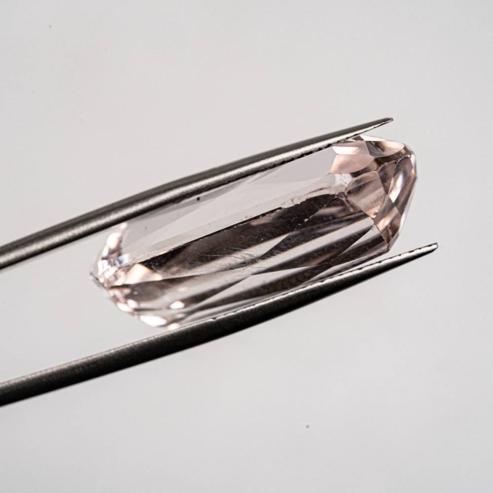 Kunzite Scissor Cut Gemstone (34ct)