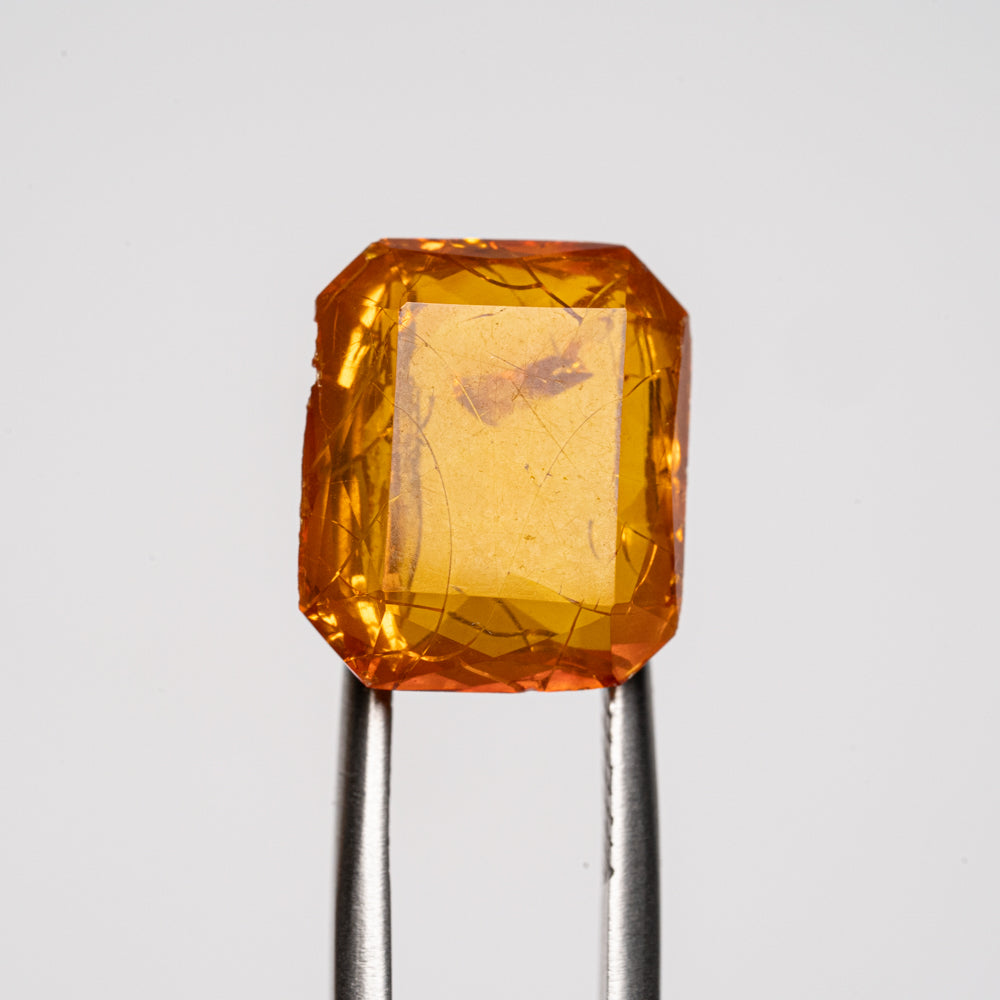 Amber Scissor Cut Gemstone (2.9ct)