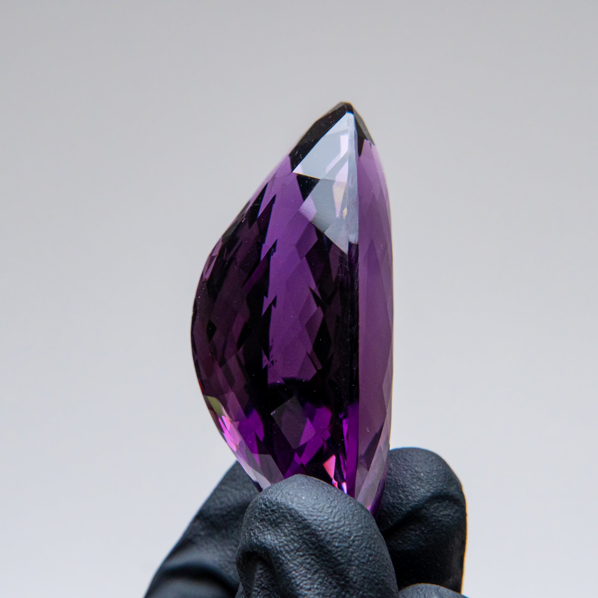 Amethyst Oval Cut Gemstone (313.5ct) from Brazil