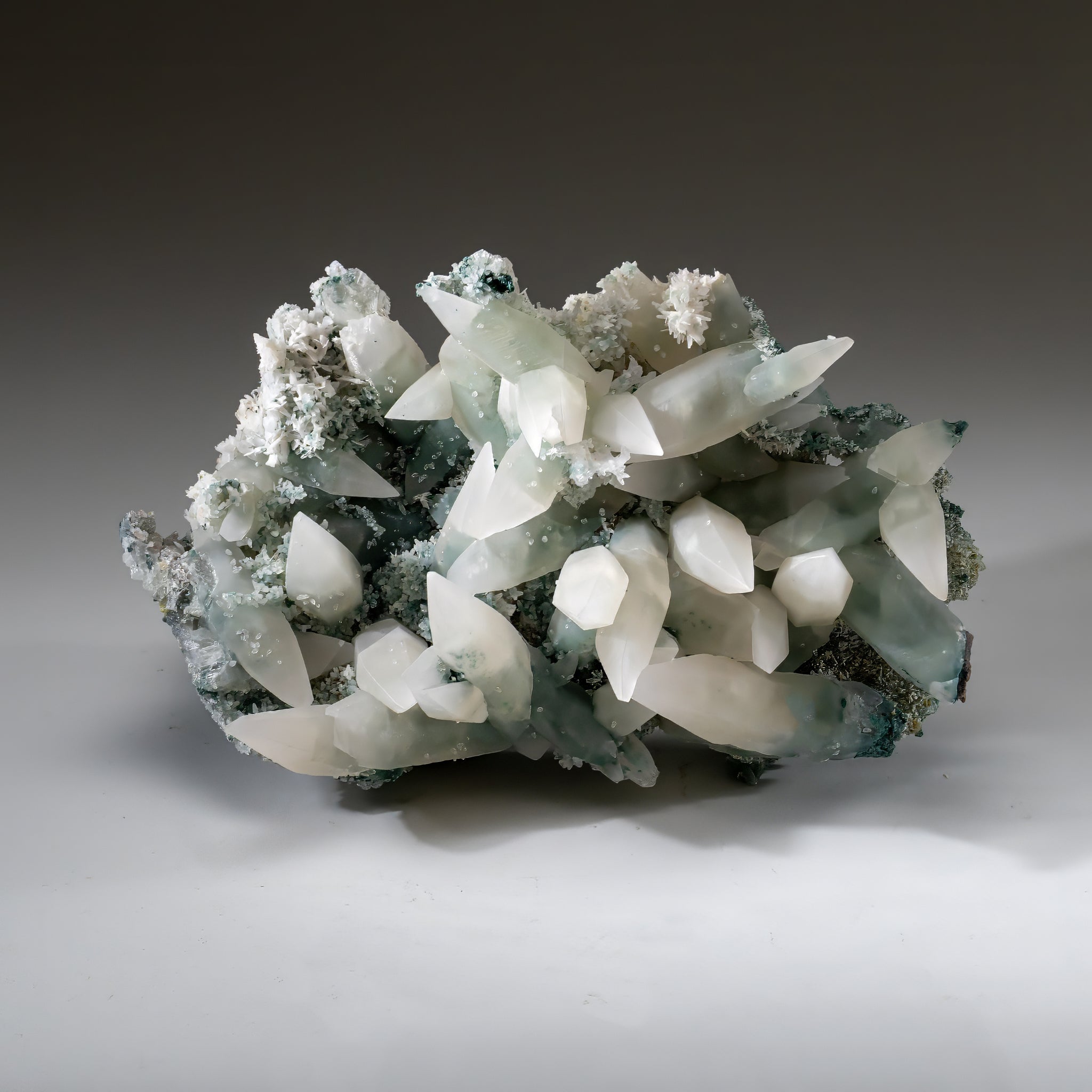 Calcite from Castelinho Mine, Alto Uruguai, Rio Grande do Sul, Brazil