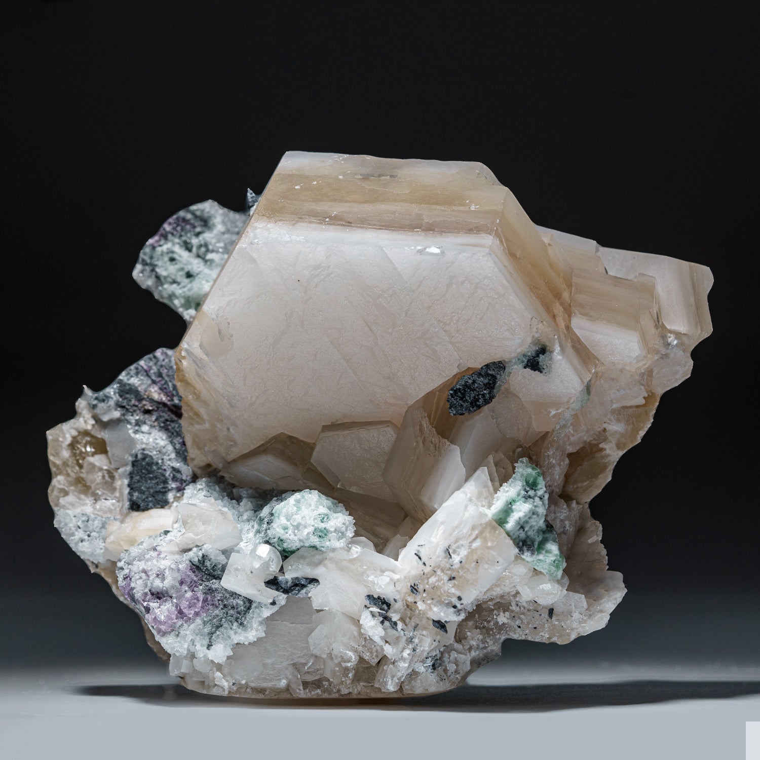 White Calcite from Huanggang Mine, Kèshíkèténg Qí, Chifeng, Inner Mongolia, China